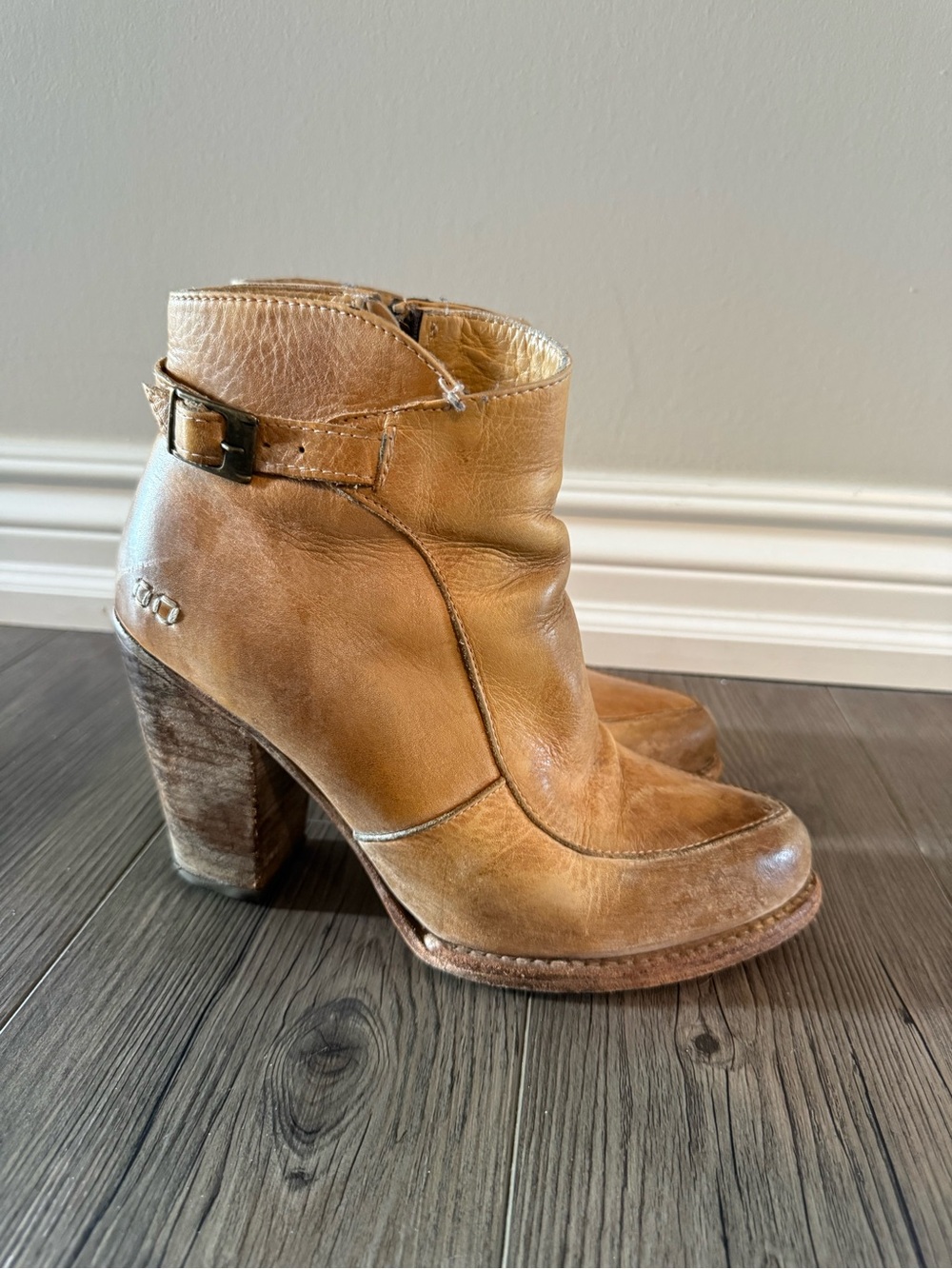 Bed Stu Stacked Heel Leather Boots